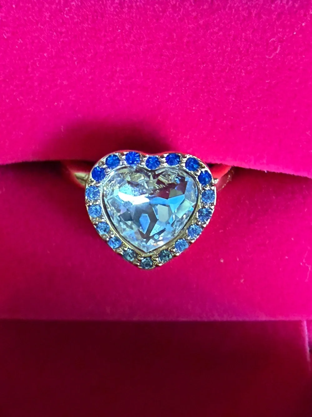 Kurt Geiger Heart Ring - Picture 4 of 4